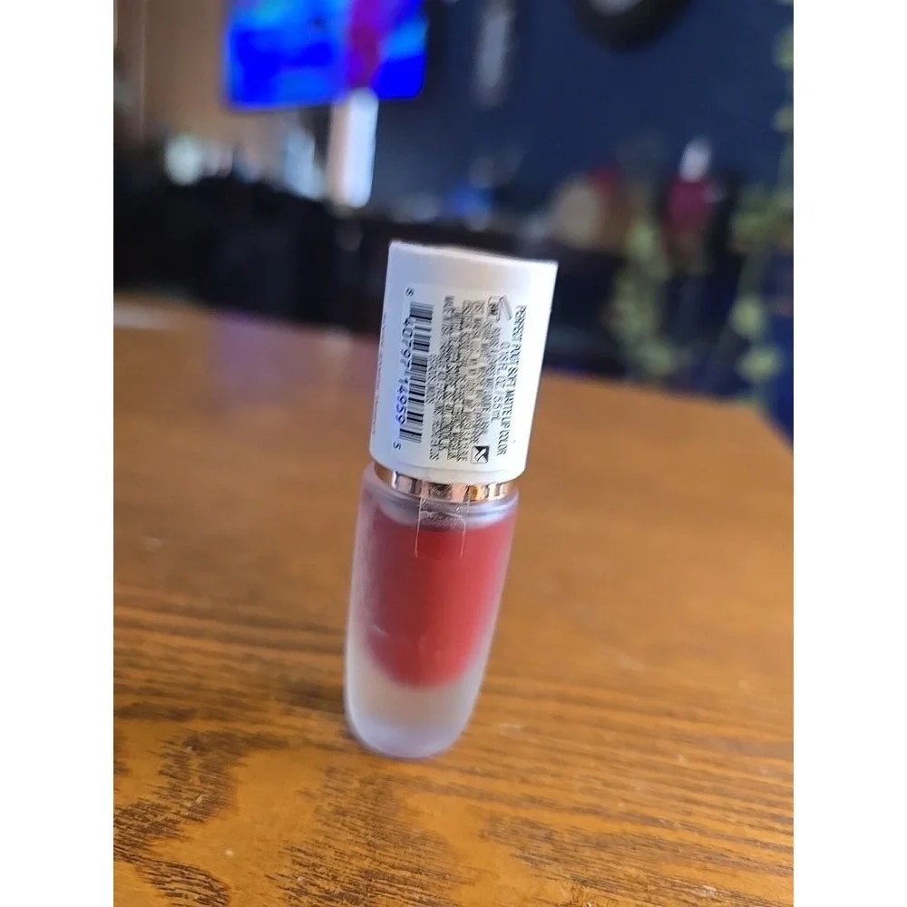 Flower Beauty Pout Soft Matte‎ Liquid Lip Color  Lipstick Garnet 0.18 Oz